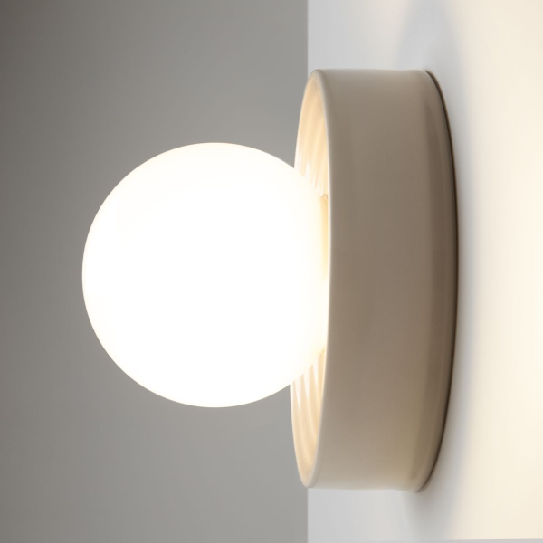 Бра Maytoni Modern MOD403WL-01BG1