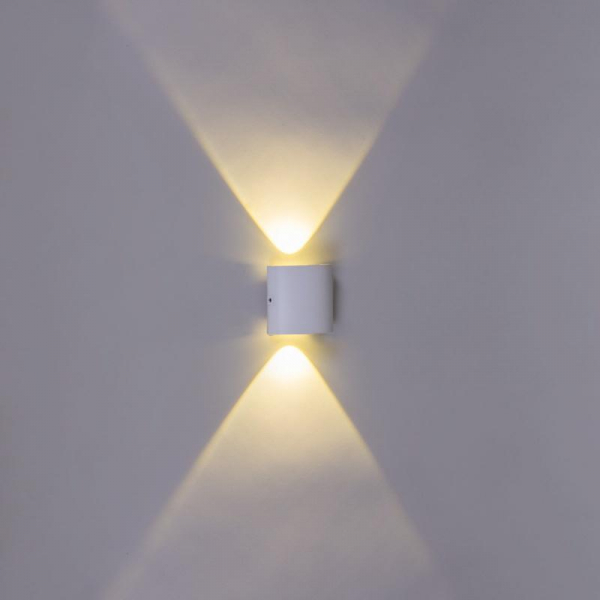 Настенный светильник Reluce 86831-9.2-002TLFC LED2*3W WT Настенный светильник Reluce 86831-9.2-002TLFC LED2*3W WT