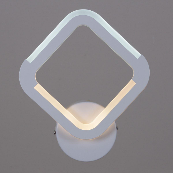 Бра Reluce 09821-3.2-01 WH Бра Reluce 09821-3.2-01 WH