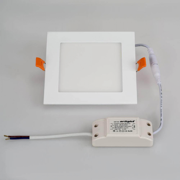 Встраиваемый светодиодный светильник Arlight DL-142x142M-13W White 020128 Встраиваемый светодиодный светильник Arlight DL-142x142M-13W White 020128
