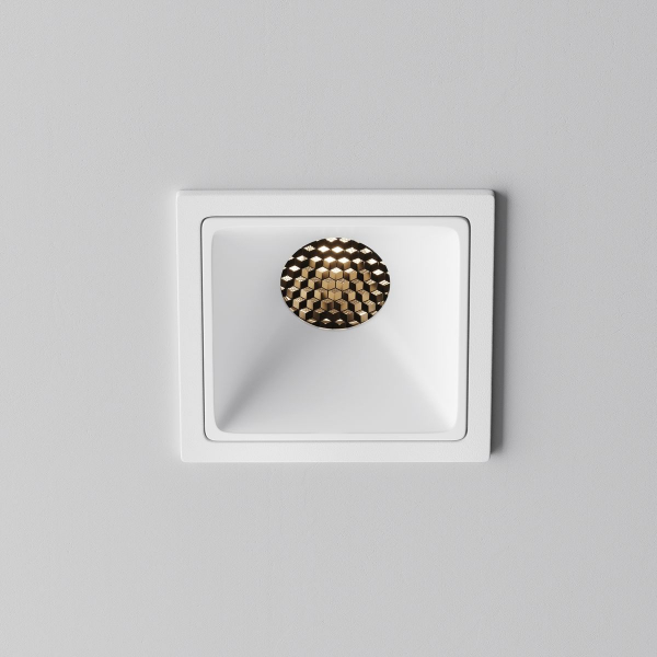 Встраиваемый светильник Maytoni Technical Alfa LED DL043-01-10W3K-SQ-W-1 Встраиваемый светильник Maytoni Technical Alfa LED DL043-01-10W3K-SQ-W-1