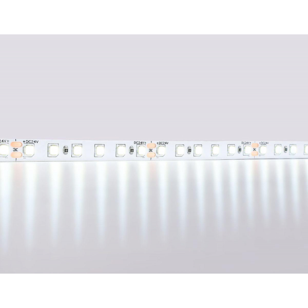 Светодиодная лента Ambrella Light 10W/m 120LED/m 2835SMD холодный белый 5M GS3103 Светодиодная лента Ambrella Light 10W/m 120LED/m 2835SMD холодный белый 5M GS3103