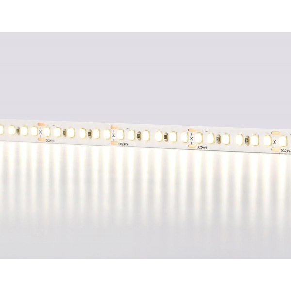 Светодиодная лента Ambrella Light 14,4W/m 180LED/m 2835SMD дневной белый 5M GS3202 Светодиодная лента Ambrella Light 14,4W/m 180LED/m 2835SMD дневной белый 5M GS3202
