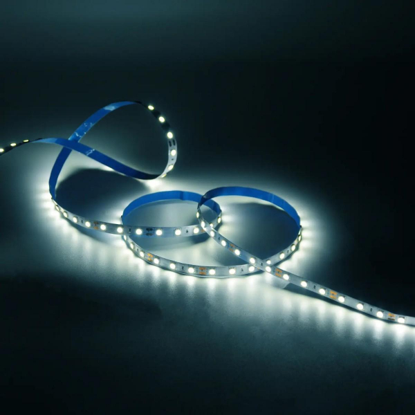 Светодиодная лента Gauss 8W/m 60LED/m 5050SMD нейтральный белый 2M BT021 Светодиодная лента Gauss 8W/m 60LED/m 5050SMD нейтральный белый 2M BT021