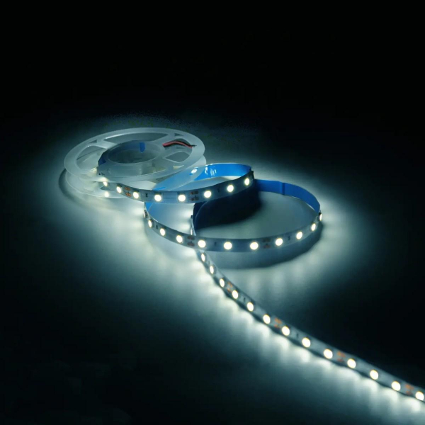 Светодиодная лента Gauss 8W/m 60LED/m 5050SMD нейтральный белый 5M BT025 Светодиодная лента Gauss 8W/m 60LED/m 5050SMD нейтральный белый 5M BT025