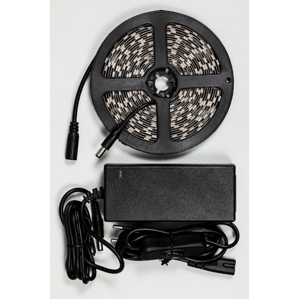 Светодиодная лента Feron 14,4W/m 60LED/m 5050SMD 6500K 3M LS606 27720 Светодиодная лента Feron 14,4W/m 60LED/m 5050SMD 6500K 3M LS606 27720