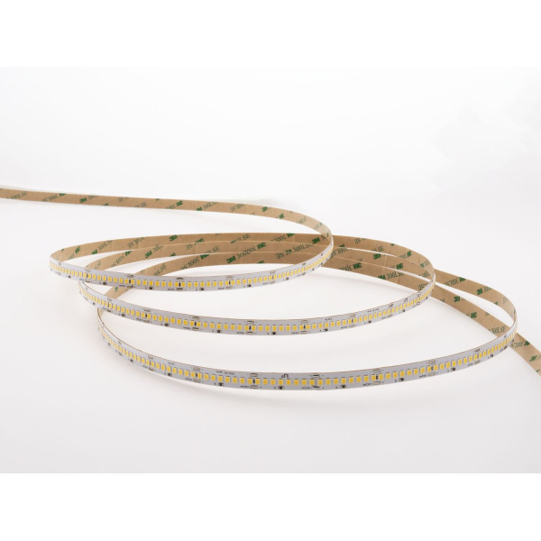 Светодиодная лента LEDS POWER 2835 240/м (22Вт/м) 24В теплая, серия ПРО140 005270 Светодиодная лента LEDS POWER 2835 240/м (22Вт/м) 24В теплая, серия ПРО140 005270