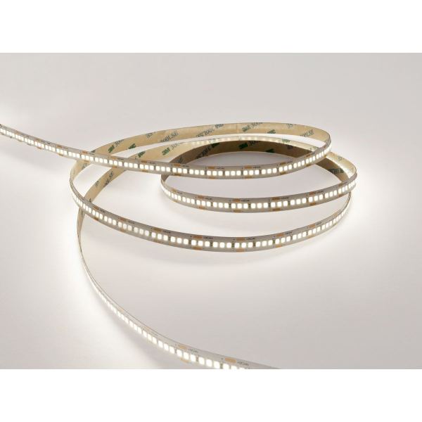Светодиодная лента LEDS POWER 2835 240/м (18Вт/м) 12В нейтральная 002293 Светодиодная лента LEDS POWER 2835 240/м (18Вт/м) 12В нейтральная 002293