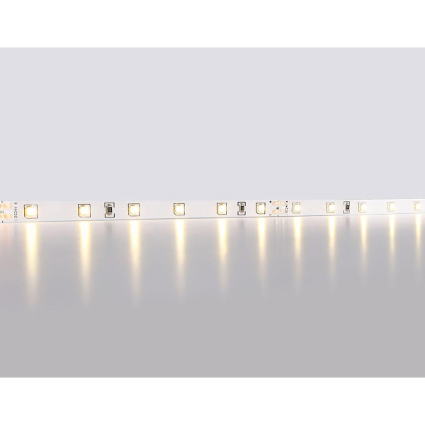 Светодиодная лента Ambrella Light 6W/m 60LED/m 2835SMD теплый белый 5M GS3001 Светодиодная лента Ambrella Light 6W/m 60LED/m 2835SMD теплый белый 5M GS3001
