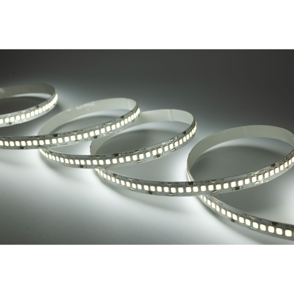 Светодиодная лента LEDS POWER 2835 240/м (21Вт/м) 12В холодная 008769 Светодиодная лента LEDS POWER 2835 240/м (21Вт/м) 12В холодная 008769