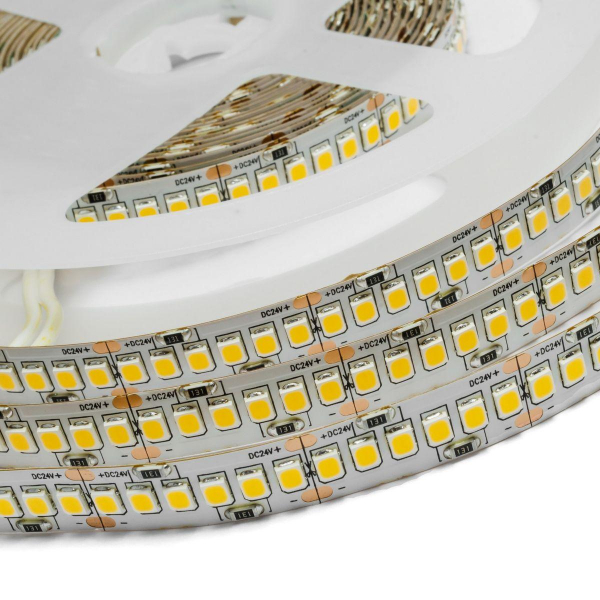 Светодиодная лента Apeyron 26W/m 240LED/m 2835SMD холодный белый 5M 00-302 Светодиодная лента Apeyron 26W/m 240LED/m 2835SMD холодный белый 5M 00-302
