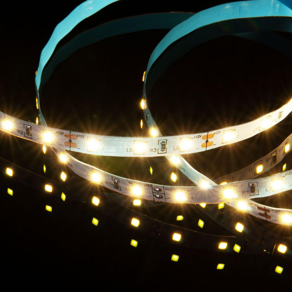 Светодиодная лента Elektrostandard 4,8W/m 60LED/m 2835SMD дневной белый 5M a050168 Светодиодная лента Elektrostandard 4,8W/m 60LED/m 2835SMD дневной белый 5M a050168