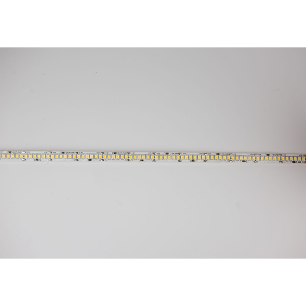 Светодиодная лента LEDS POWER 2835 240/м (21Вт/м) 12В холодная 008769 Светодиодная лента LEDS POWER 2835 240/м (21Вт/м) 12В холодная 008769