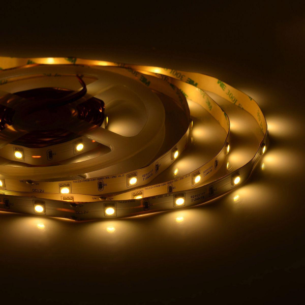 Светодиодная лента Apeyron 7,2W/m 30LED/m 5050SMD теплый белый 5M 10-41 Светодиодная лента Apeyron 7,2W/m 30LED/m 5050SMD теплый белый 5M 10-41