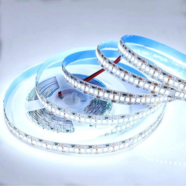 Светодиодная лента Apeyron 20W/m 240Led/m 2835SMD холодный белый 5M 00-502 Светодиодная лента Apeyron 20W/m 240Led/m 2835SMD холодный белый 5M 00-502