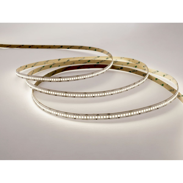 Светодиодная лента LEDS POWER 2835 240/м (22Вт/м) 24В нейтральная 30м/кат, серия ПРО140 005911 Светодиодная лента LEDS POWER 2835 240/м (22Вт/м) 24В нейтральная 30м/кат, серия ПРО140 005911