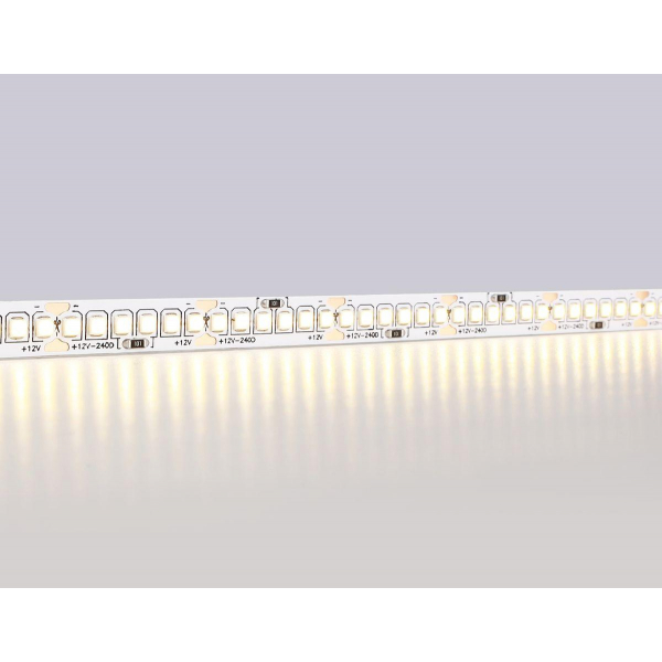 Светодиодная лента Ambrella Light 17W/m 240LED/m 2835SMD теплый белый 5M GS1401 Светодиодная лента Ambrella Light 17W/m 240LED/m 2835SMD теплый белый 5M GS1401