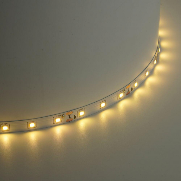 Светодиодная лента Saffit 6W/m 60LED/m 2835SMD теплый белый 5М SST01 55237 Светодиодная лента Saffit 6W/m 60LED/m 2835SMD теплый белый 5М SST01 55237