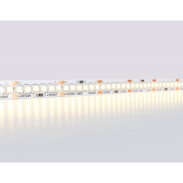 Светодиодная лента Ambrella Light 18W/m 240LED/m 2835SMD теплый белый 5M GS3301 Светодиодная лента Ambrella Light 18W/m 240LED/m 2835SMD теплый белый 5M GS3301