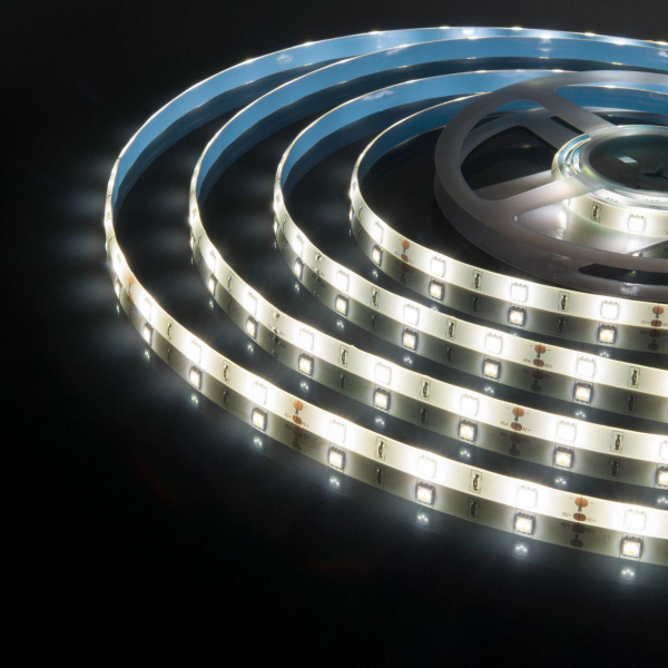 Светодиодная влагозащищенная лента Elektrostandard 7,2W/m 30LED/m 5050SMD дневной белый 5M a050584 Светодиодная влагозащищенная лента Elektrostandard 7,2W/m 30LED/m 5050SMD дневной белый 5M a050584