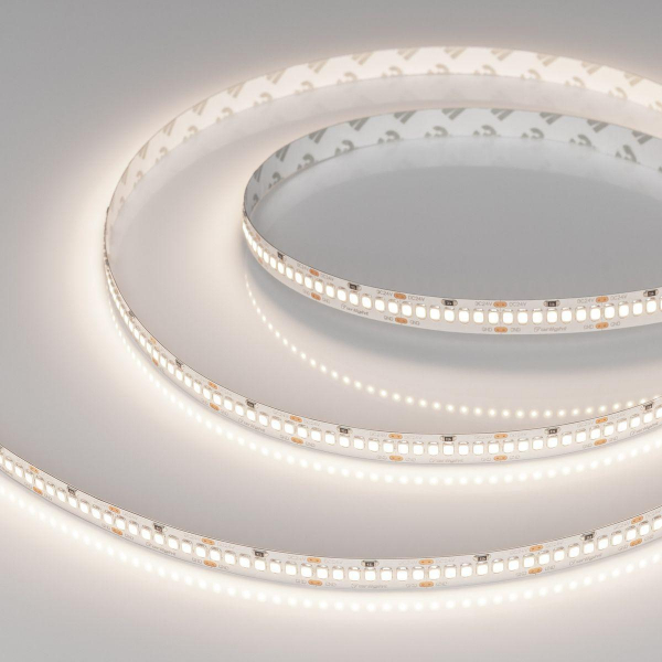 Светодиодная лента Arlight 11W/m 252Led/m 2835SMD дневной белый 5M UL-A252-10mm 24V Day4000 042317 Светодиодная лента Arlight 11W/m 252Led/m 2835SMD дневной белый 5M UL-A252-10mm 24V Day4000 042317