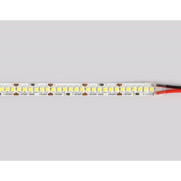 Светодиодная лента Ambrella Light 20W/m 240LED/m 2835SMD теплый белый 5M GS3401 Светодиодная лента Ambrella Light 20W/m 240LED/m 2835SMD теплый белый 5M GS3401