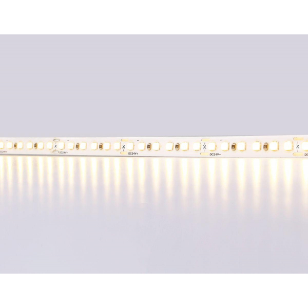 Светодиодная лента Ambrella Light 14,4W/m 180LED/m 2835SMD теплый белый 5M GS3201 Светодиодная лента Ambrella Light 14,4W/m 180LED/m 2835SMD теплый белый 5M GS3201