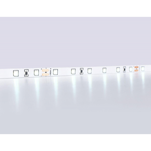 Светодиодная лента Ambrella Light 6W/m 60LED/m 2835SMD холодный белый 5M GS3003 Светодиодная лента Ambrella Light 6W/m 60LED/m 2835SMD холодный белый 5M GS3003