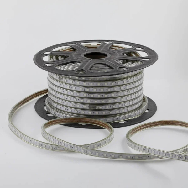 Светодиодная влагозащищенная лента OGM 8W/m 60LED/m 5050SMD разноцветный 50M O17-10 Светодиодная влагозащищенная лента OGM 8W/m 60LED/m 5050SMD разноцветный 50M O17-10