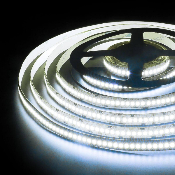 Светодиодная влагозащищенная лента Elektrostandard 16W/m 240LED/m 2835SMD холодный белый 5M a052993 Светодиодная влагозащищенная лента Elektrostandard 16W/m 240LED/m 2835SMD холодный белый 5M a052993