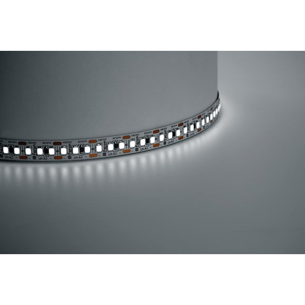 Светодиодная лента Feron 17W/m 180LED/m 2835SMD холодный белый 5M LS615 41280 Светодиодная лента Feron 17W/m 180LED/m 2835SMD холодный белый 5M LS615 41280