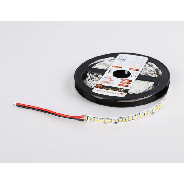 Светодиодная лента Ambrella Light 17W/m 240LED/m 2835SMD теплый белый 5M GS1401 Светодиодная лента Ambrella Light 17W/m 240LED/m 2835SMD теплый белый 5M GS1401
