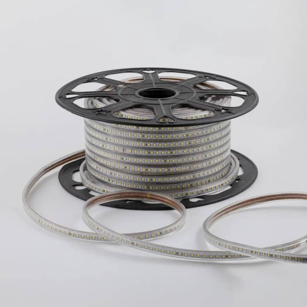 Светодиодная влагозащищенная лента OGM 7W/m 120LED/m 2835SMD дневной белый 50M O17-08 Светодиодная влагозащищенная лента OGM 7W/m 120LED/m 2835SMD дневной белый 50M O17-08