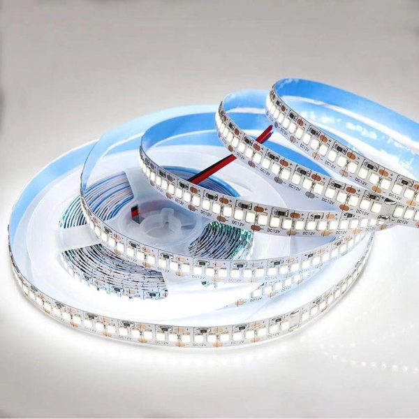 Светодиодная лента Apeyron 20W/m 240Led/m 2835SMD дневной белый 5M 00-501 Светодиодная лента Apeyron 20W/m 240Led/m 2835SMD дневной белый 5M 00-501