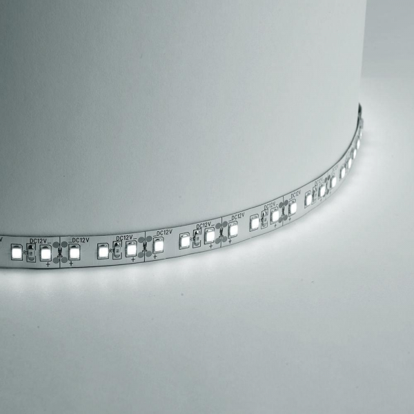 Светодиодная лента Feron 9,6W/m 120LED/m 2835SMD белый 5M LS612 41448 Светодиодная лента Feron 9,6W/m 120LED/m 2835SMD белый 5M LS612 41448