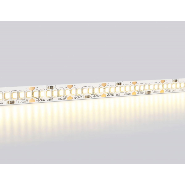 Светодиодная лента Ambrella Light 20W/m 240LED/m 2835SMD теплый белый 5M GS3401 Светодиодная лента Ambrella Light 20W/m 240LED/m 2835SMD теплый белый 5M GS3401