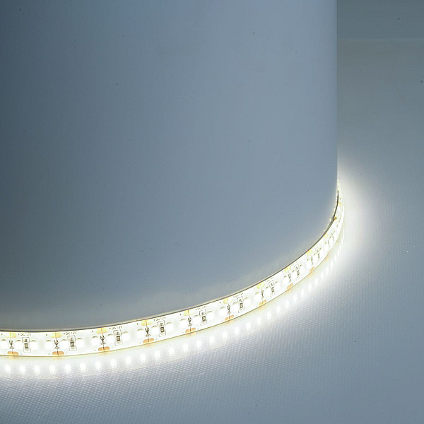 Светодиодная лента Feron LS626 17W/m 180LED/m 2835SMD 6500К 5M 51640