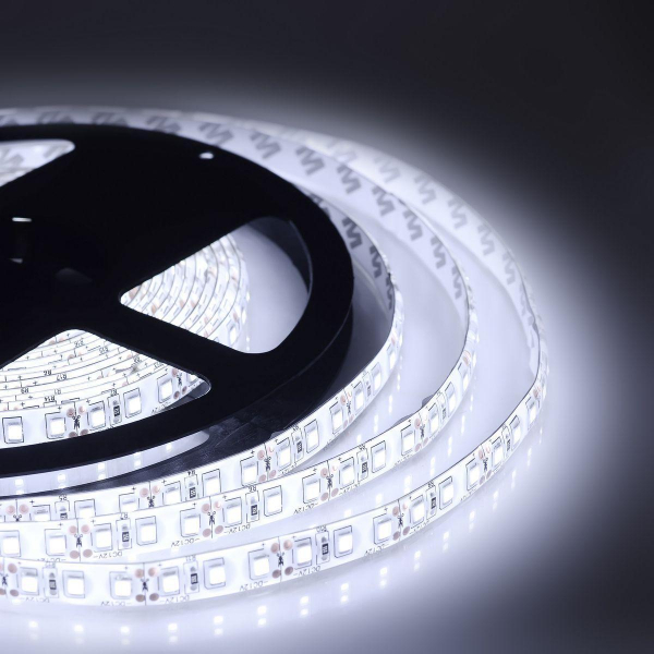 Светодиодная влагозащищенная лента OGM 9,6W/m 120LED/m 2835SMD холодный белый 5M LSE-151 Светодиодная влагозащищенная лента OGM 9,6W/m 120LED/m 2835SMD холодный белый 5M LSE-151