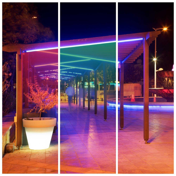 Светодиодная влагозащищенная лента Apeyron 14,4W/m 60LED/m 5050SMD разноцветная 5M 12BL Светодиодная влагозащищенная лента Apeyron 14,4W/m 60LED/m 5050SMD разноцветная 5M 12BL