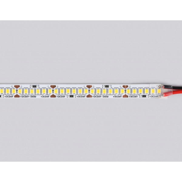 Светодиодная лента Ambrella Light 22W/m 240LED/m 2835SMD теплый белый 5M GS3501 Светодиодная лента Ambrella Light 22W/m 240LED/m 2835SMD теплый белый 5M GS3501