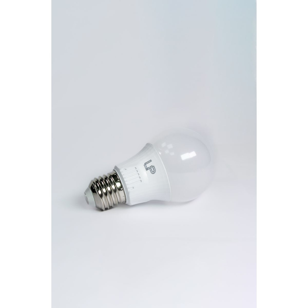 Светодиодная лампа LEDS POWER A60 E27 9Вт 4000К 006611 Светодиодная лампа LEDS POWER A60 E27 9Вт 4000К 006611