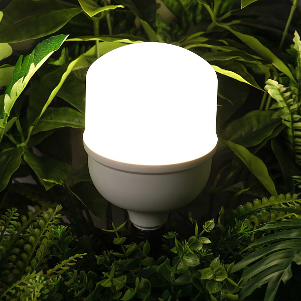 Лампа светодиодная Voltega 271 E27 40W 4000K матовая 8587