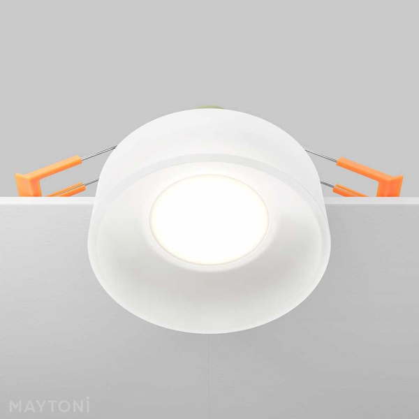 Встраиваемый светильник Maytoni Glasera DL046-01W Встраиваемый светильник Maytoni Glasera DL046-01W