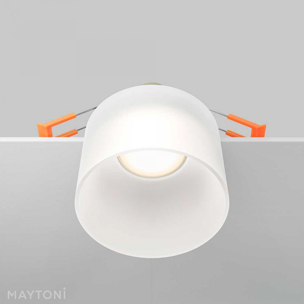 Встраиваемый светильник Maytoni Glasera DL047-01W Встраиваемый светильник Maytoni Glasera DL047-01W