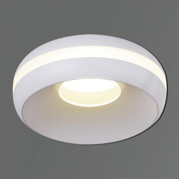 Точечный светильник Reluce 16074-9.5-001QR MR16 WT Точечный светильник Reluce 16074-9.5-001QR MR16 WT
