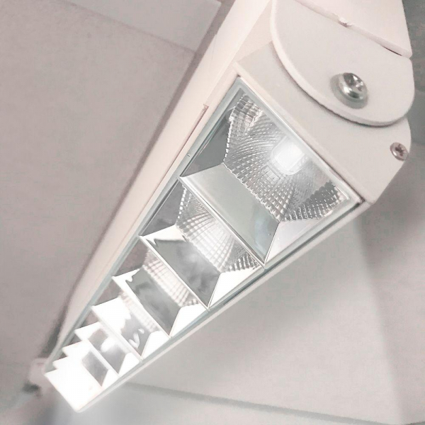Трековый светодиодный светильник Jazzway PTR 2120R 5031586 Трековый светодиодный светильник Jazzway PTR 2120R 5031586