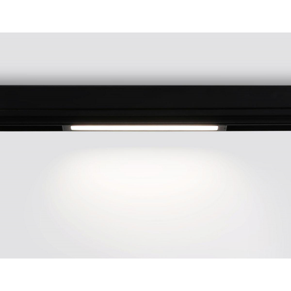 Трековый светодиодный светильник Ambrella Light Track System Magnetic 220V GL1262 Трековый светодиодный светильник Ambrella Light Track System Magnetic 220V GL1262