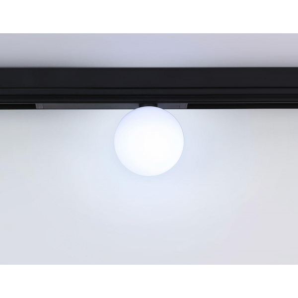 Трековый светодиодный светильник Ambrella Light Track System Magnetic 220V GL1371 Трековый светодиодный светильник Ambrella Light Track System Magnetic 220V GL1371