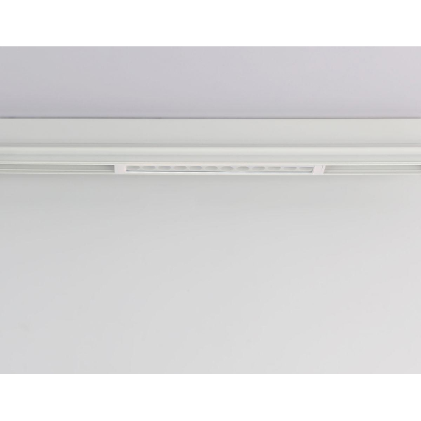 Трековый светодиодный светильник Ambrella Light Track System Magnetic 220V GL1301 Трековый светодиодный светильник Ambrella Light Track System Magnetic 220V GL1301