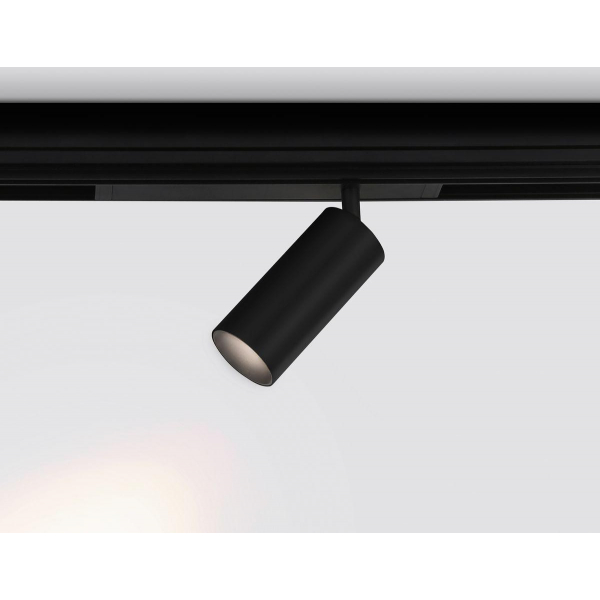 Трековый светодиодный светильник Ambrella Light Track System Magnetic 220V GL1222 Трековый светодиодный светильник Ambrella Light Track System Magnetic 220V GL1222